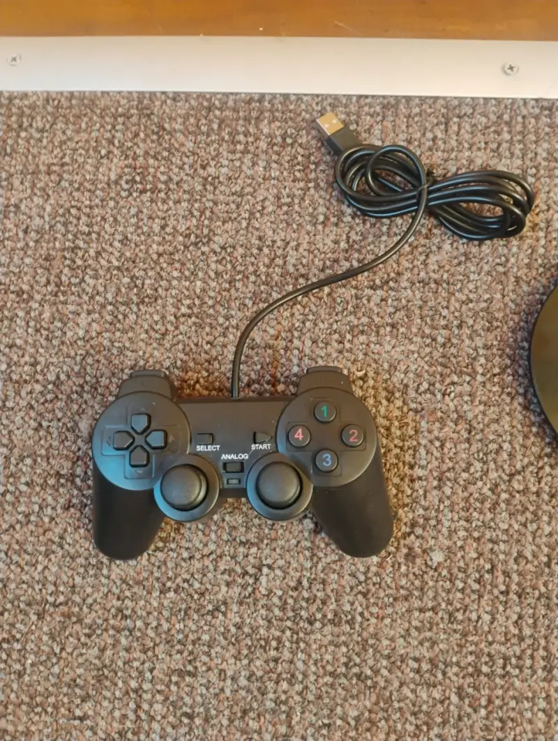 Controlador USB para videojuegos con cable