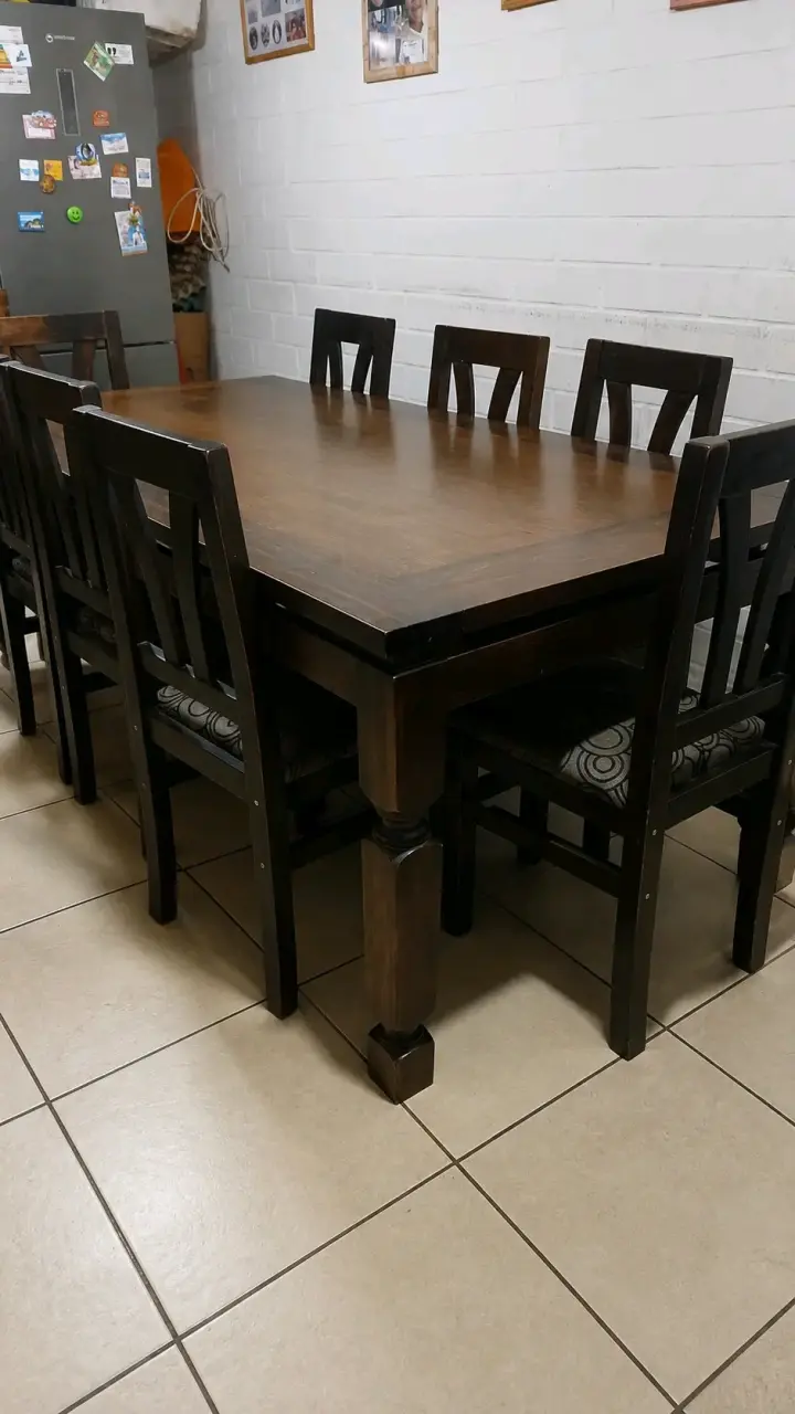 Mesa de 8 sillas