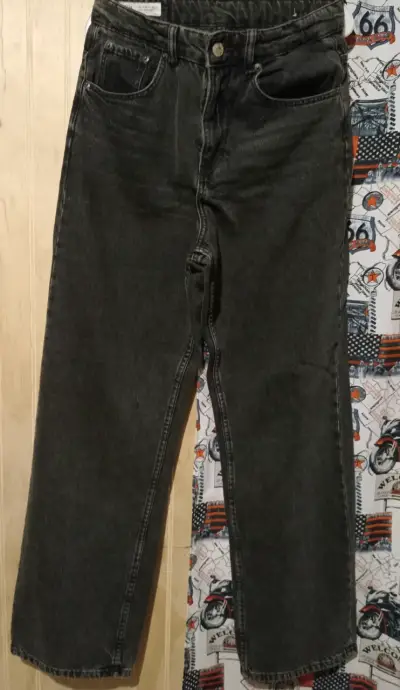 Jeans negros de mezclilla para hombre - miniatura 2