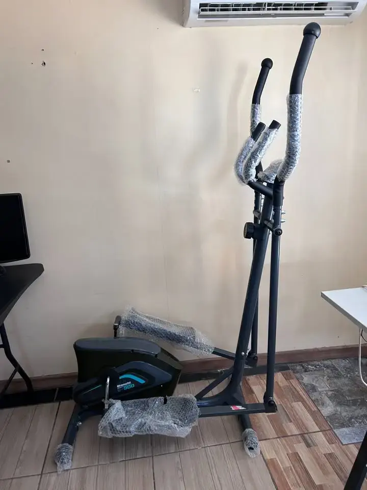 Bicicleta eliptica Bianchi modelo E-900 NUEVA - 2