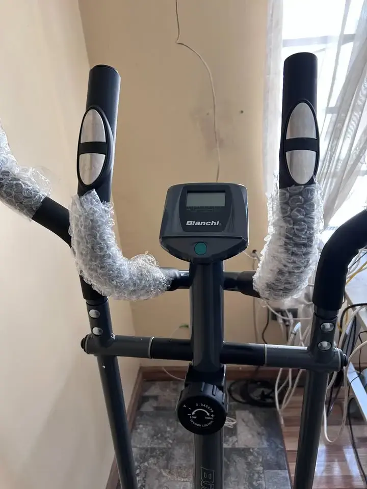 Bicicleta eliptica Bianchi modelo E-900 NUEVA - 5