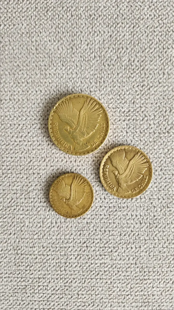 Monedas antiguas de 10, 5 y 2 centésimos 1965 - 2