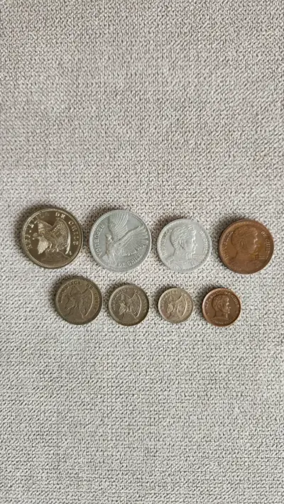 Colección de monedas antiguas chilenas variadas - miniatura 2