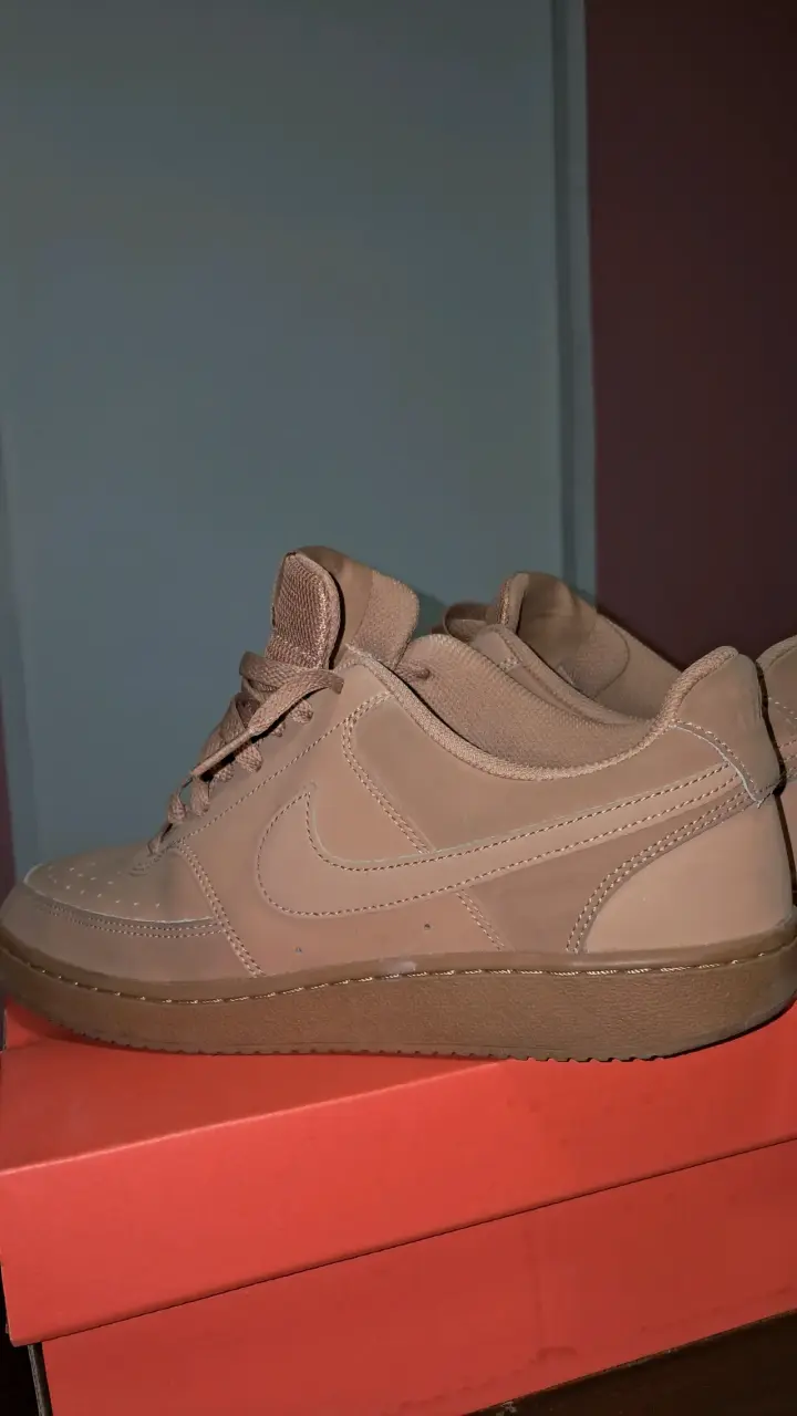 Zapatillas deportivas beige Nike para hombre - 1