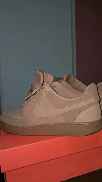 Zapatillas deportivas beige Nike para hombre - miniatura 1