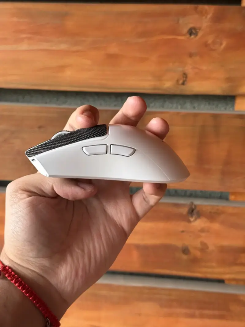 Razer Viper V3 Pro White Edition - 4