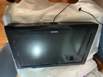 Televisor Samsung 32 pulgadas modelo LN32C350D1XZX - miniatura 2