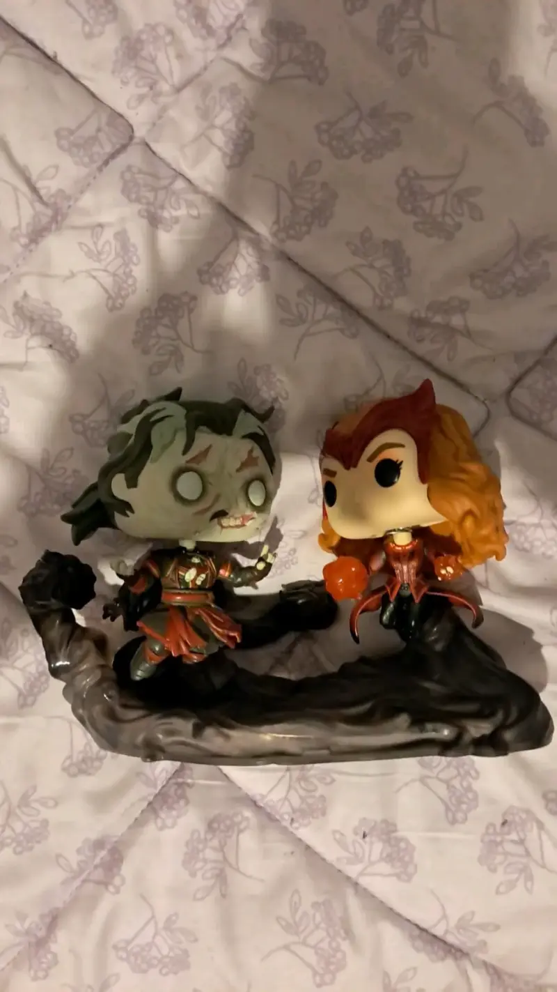 Figura Funko Pop Doctor Strange y Bruja Escarlata - 1