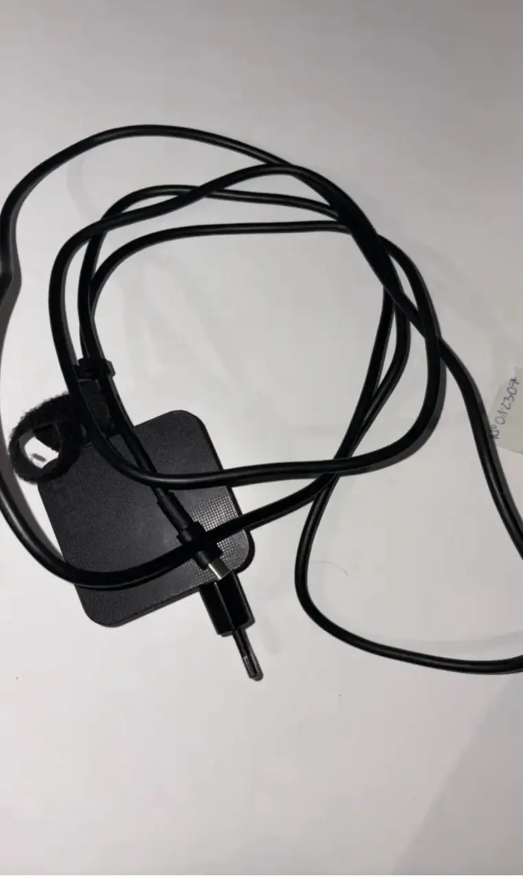 Laptop Asus ZenBook no enciende y cargador - 4