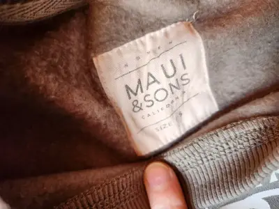 Polerón mujer verde musgo con diseño gráfico - miniatura 3
