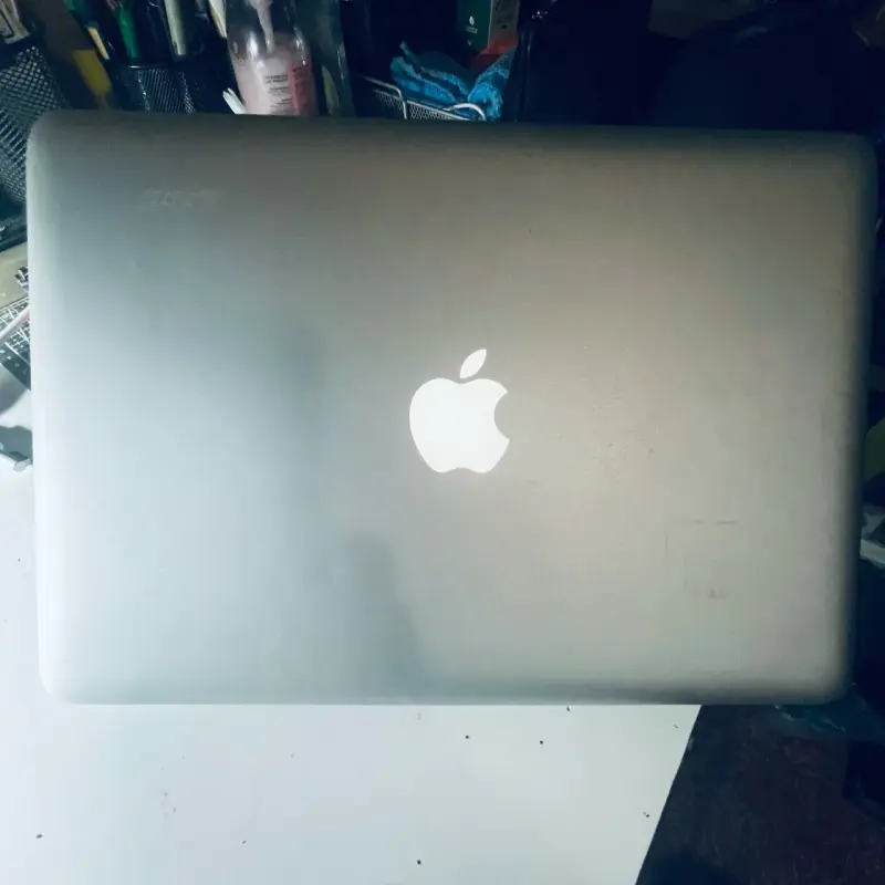 Laptop Apple MacBook Pro usado en buen estado - 1