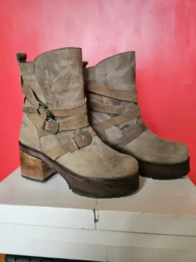 Botines de cuero marrón con tacón grueso - miniatura 1