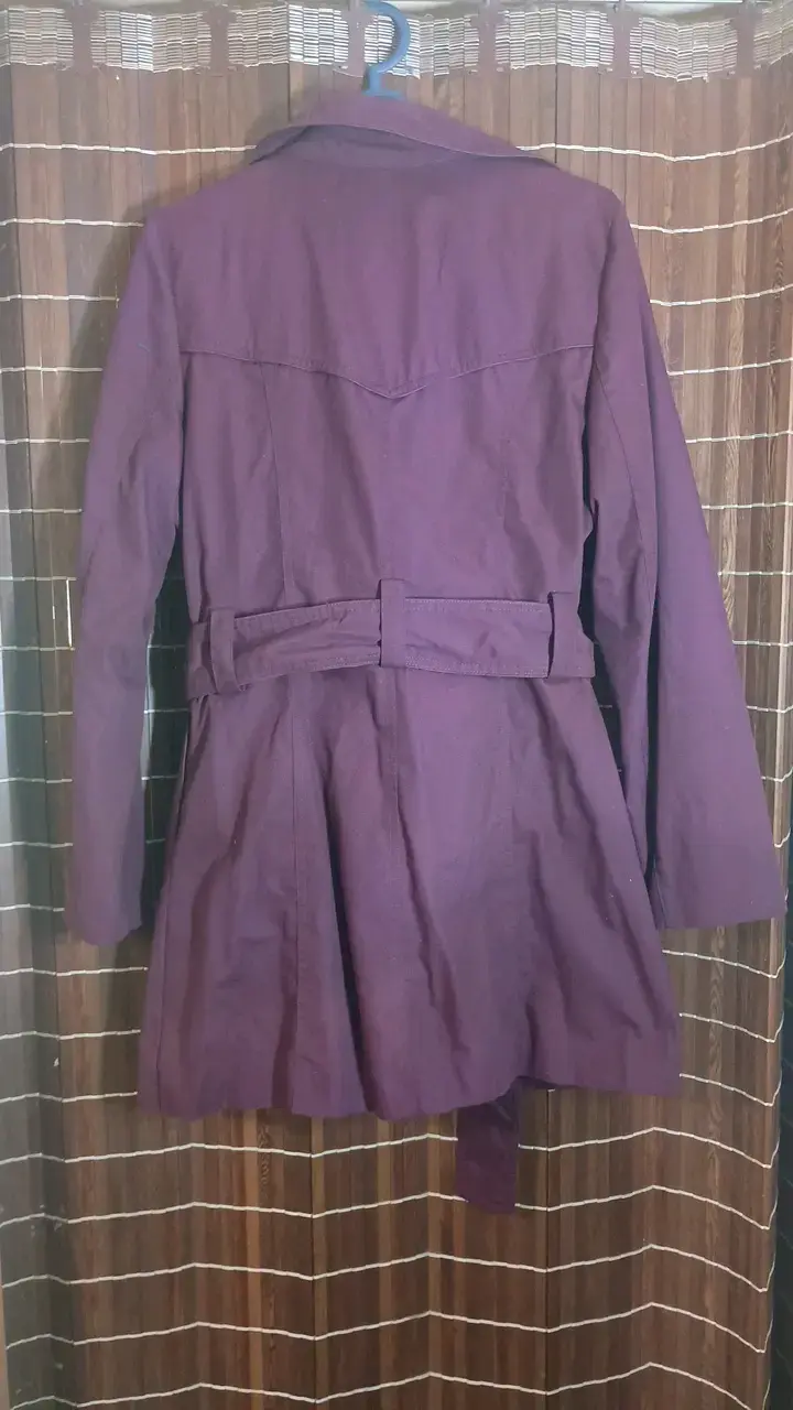 Abrigo morado Basement Basic con cinturón - 3