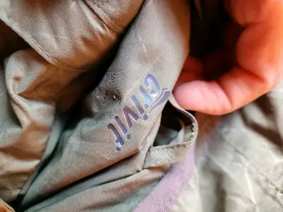 Parka impermeable verde con capucha - miniatura 3