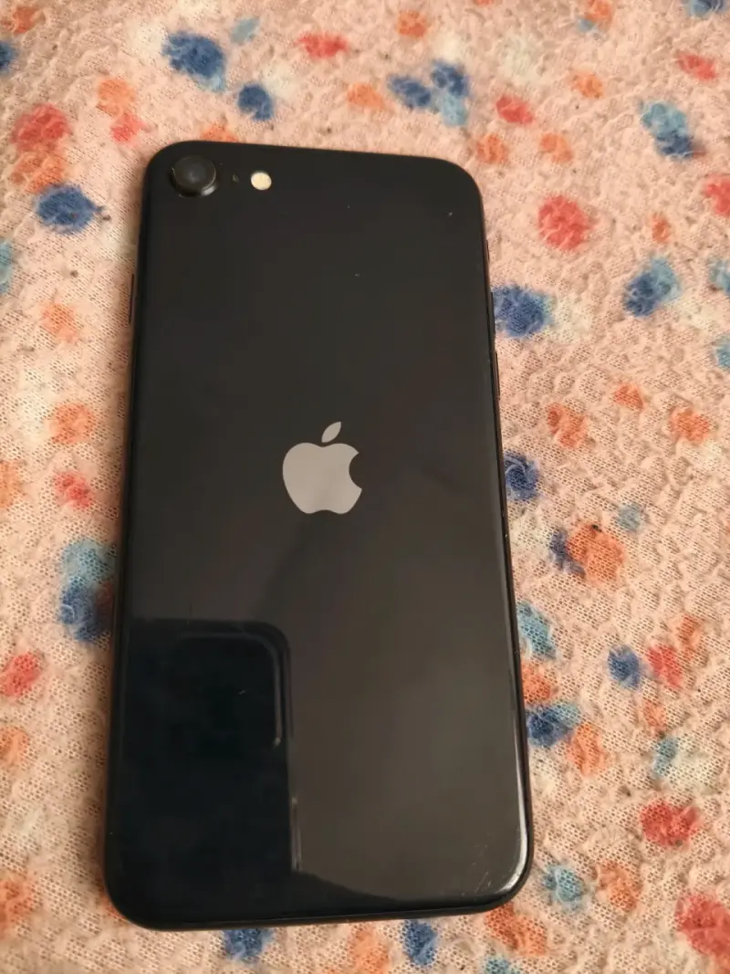 iPhone usado en buen estado con pantalla táctil - 3