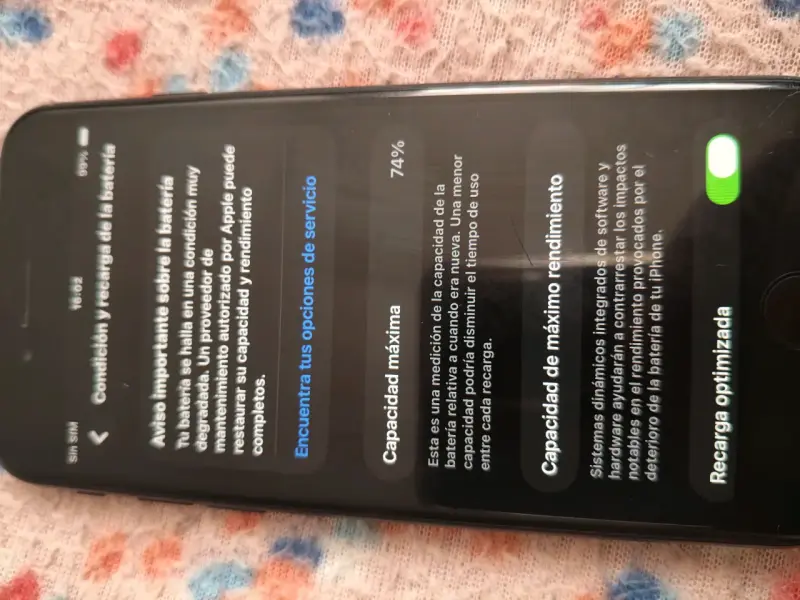 iPhone usado en buen estado con pantalla táctil - 4