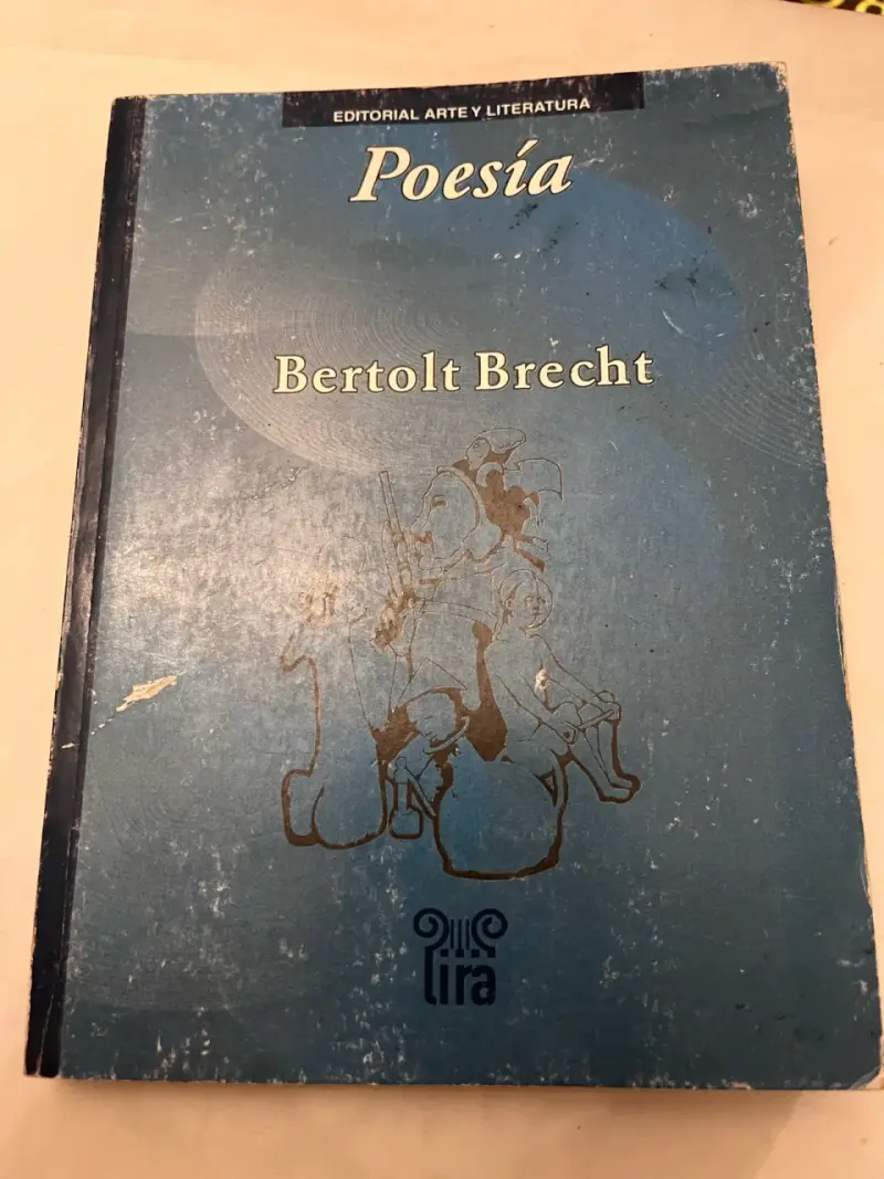 Libro de poesía de Bertolt Brecht - Editorial Lira - 1