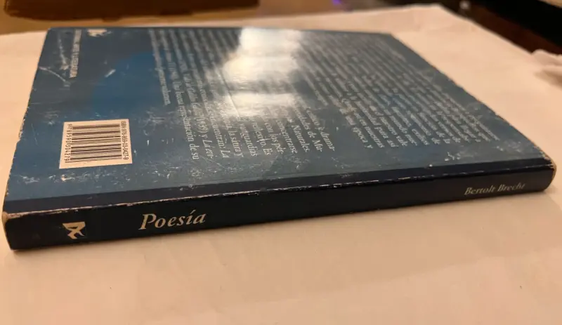 Libro de poesía de Bertolt Brecht - Editorial Lira - 4