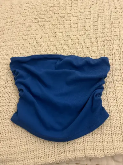 Top strapless SHEIN color azulino - miniatura 2