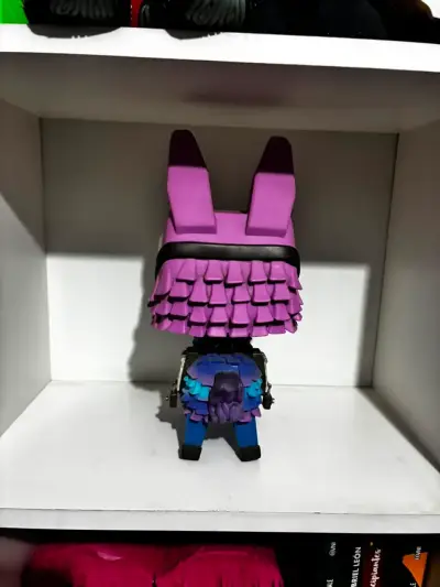 Figura de Funko pop llama Fortnite gigante - miniatura 2