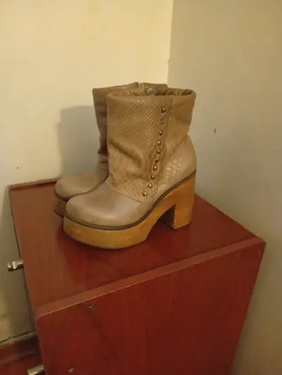 Botines de cuero beige con plataforma - miniatura 2
