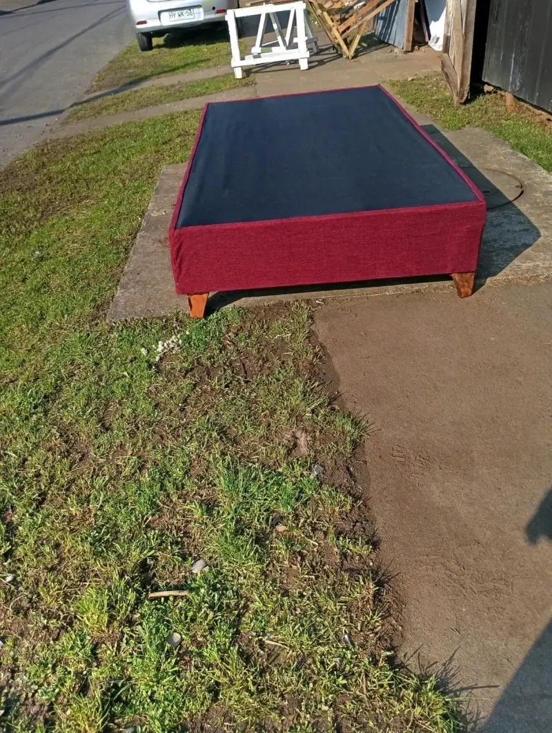 EN OSORNO Base de cama de plaza imedia color burd - 1