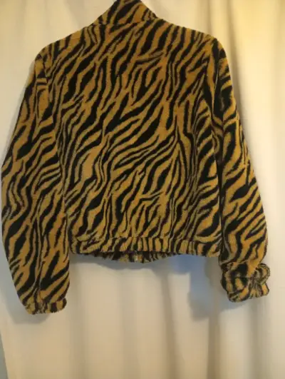 Chaqueta de felpa con estampado animal print - miniatura 2