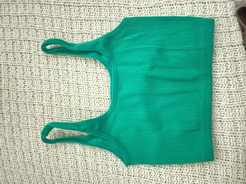 Top unitalla corto verde de tirantes para mujer - 2