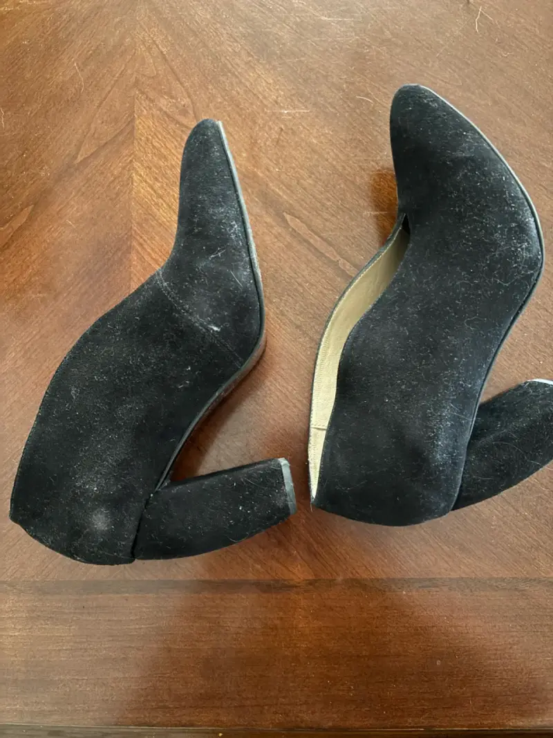 Zapatos de tacón bajo negros de gamuza - 2