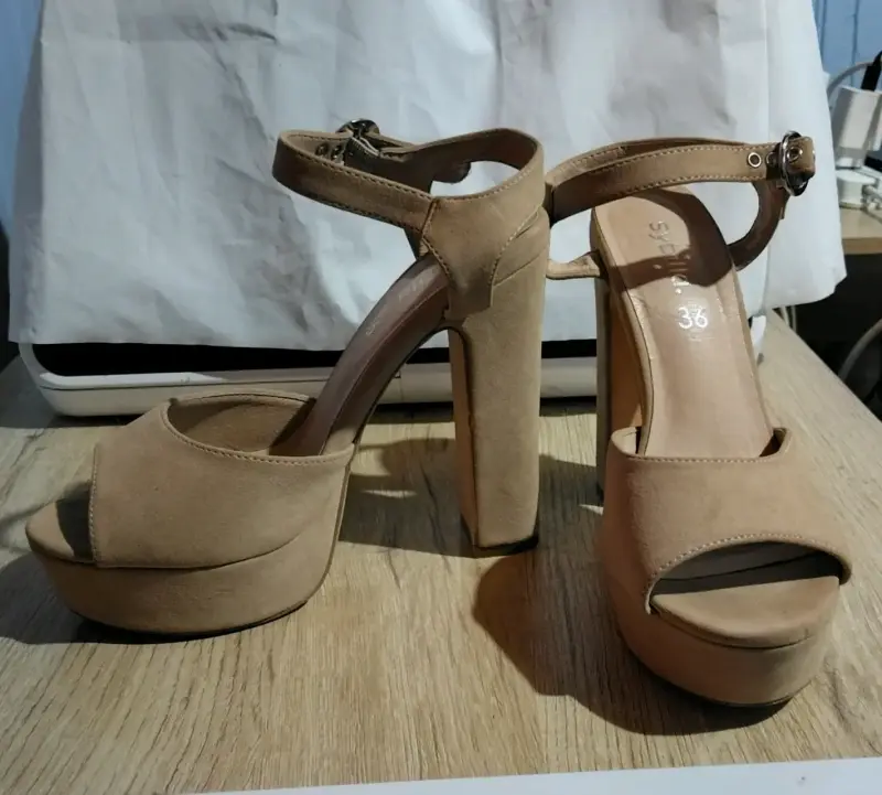 Sandalias de tacón alto negras Pallizio - 3