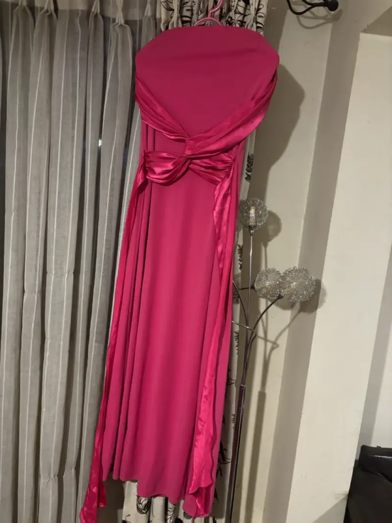 Vestido largo de fiesta fucsia con detalle negro - 6