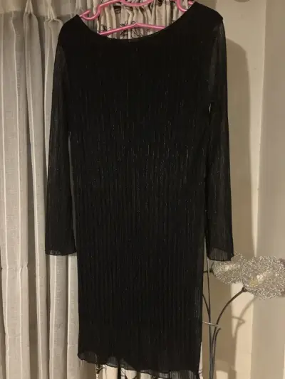 Vestido dorado brillante de manga larga - miniatura 5