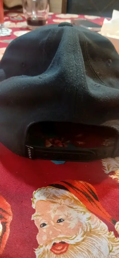 Gorra origunal negra con logo rojo Jordan - miniatura 4