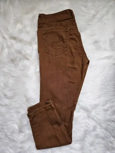 Pantalones de mezclilla marrones para mujer - miniatura 6