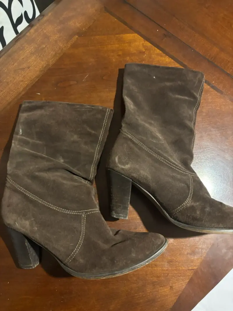 Botas de gamuza marrón con tacón alto - 1