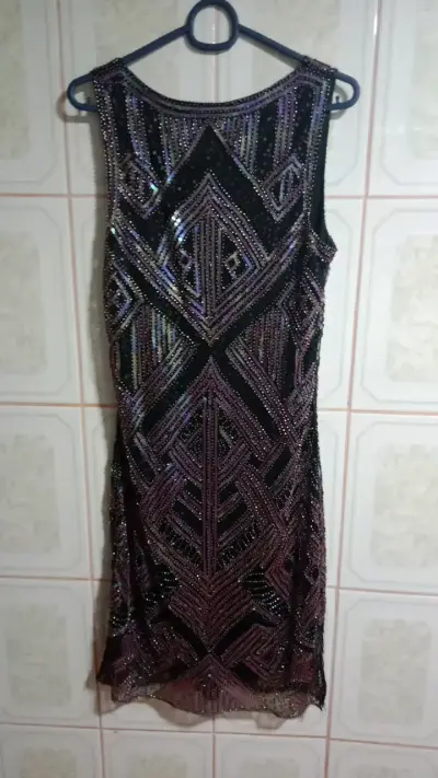 Vestido de fiesta con lentejuelas negro - miniatura 2