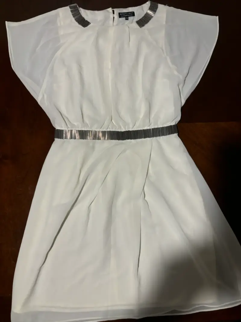 Vestido blanco elegante para mujer - 3