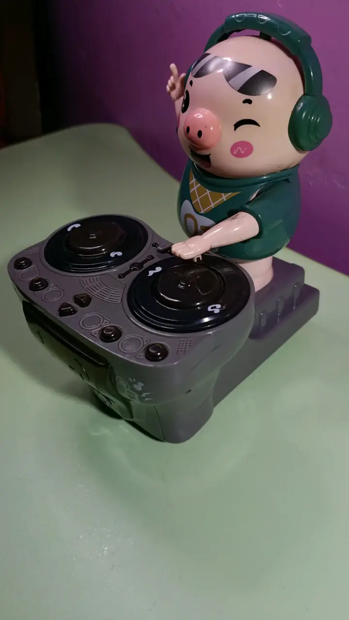 Juguete musical cerdito DJ con luces - 3