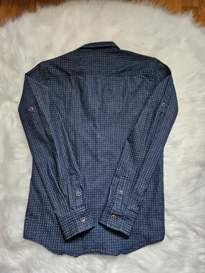 Camisa de mezclilla azul para hombre - miniatura 4