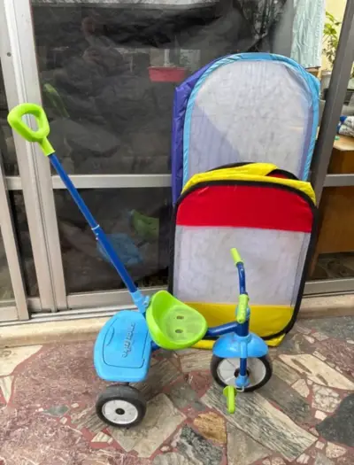 Triciclo infantil con manillar y tienda de juegos - miniatura 1