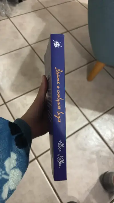 Libro 'Llévame a Cualquier Lugar' de Alice Kellen - miniatura 3