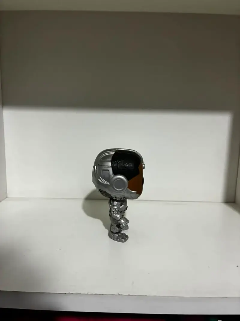 Figura Funko Pop Cyborg DC Comics - 4