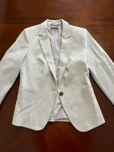 Traje formal gris para mujer en buen estado - miniatura 3