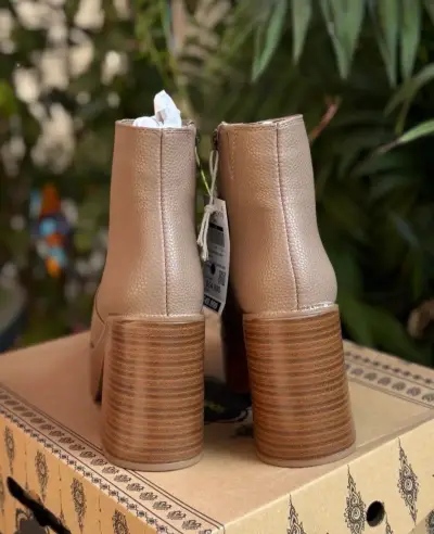 Botines de cuero beige con plataforma - miniatura 4