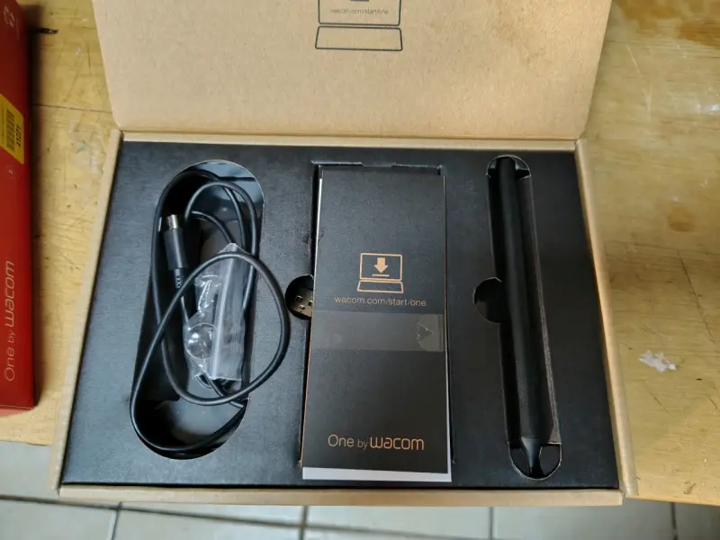Tableta gráfica One by Wacom con lápiz - 2