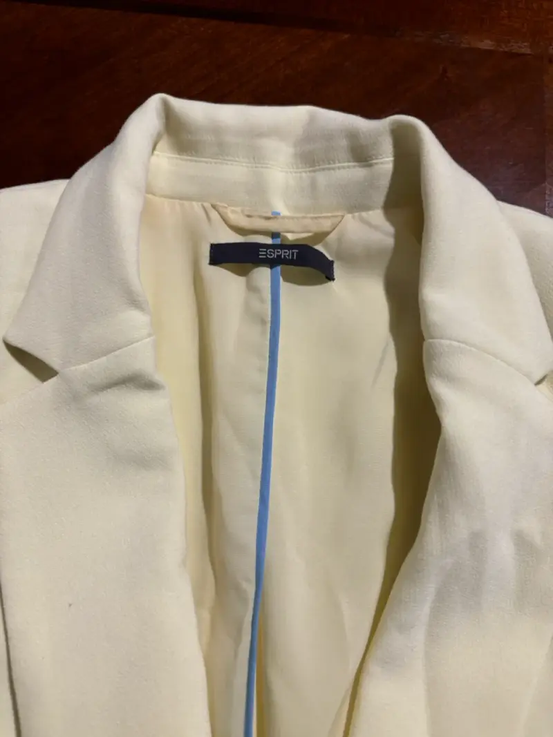 Traje amarillo pálido Esprit para mujer