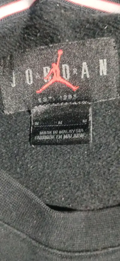 Polerón negro Jordan con logo bordado - miniatura 3