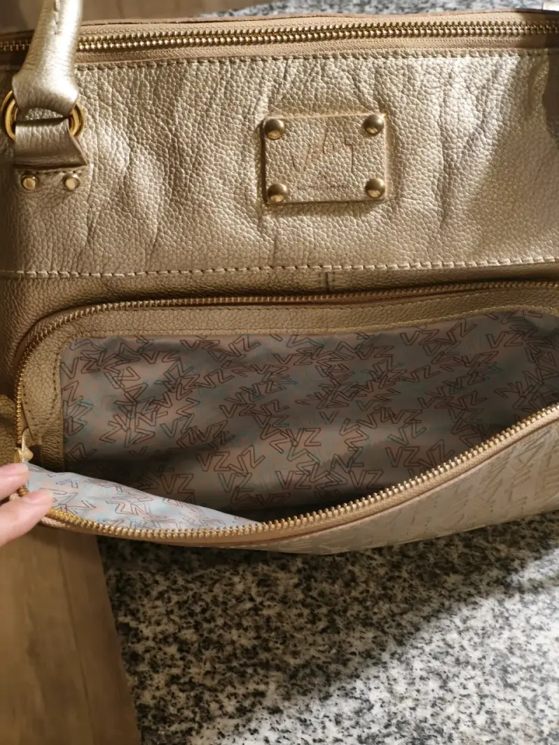 Bolso de mano dorado VÉLEZ 💯% cuero - 6