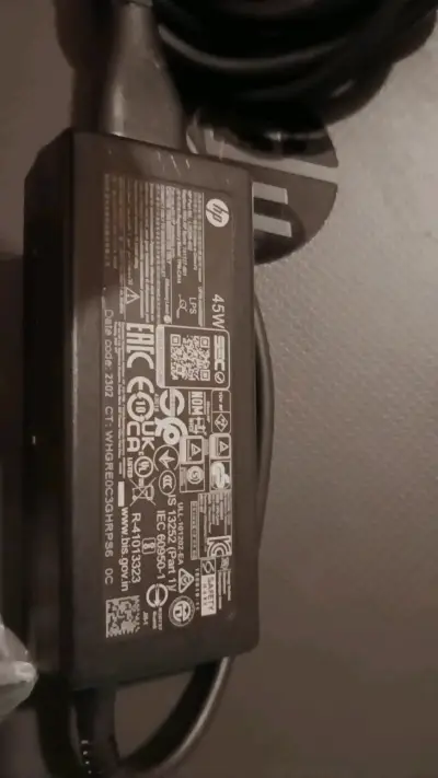 Laptop HP Intel Celeron N4000 8GB RAM 230GB - miniatura 4