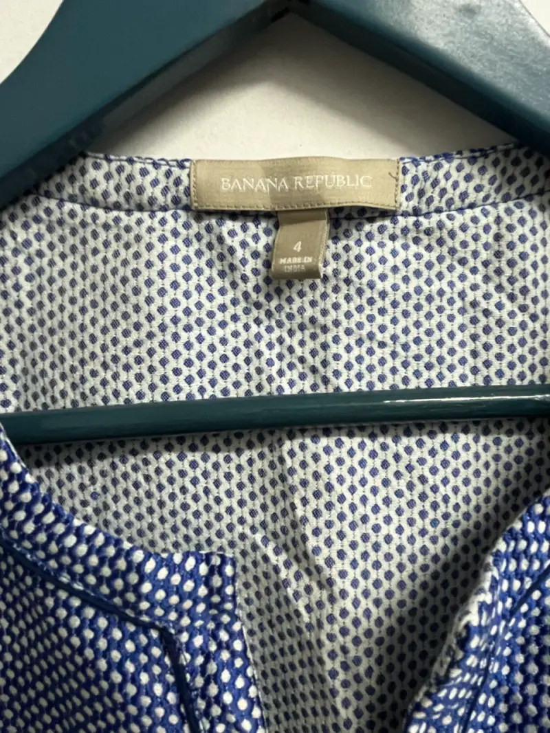 Blusa sin mangas Banana Republic azul con puntos - 2